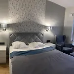 Airport Apartment Cybernetyki