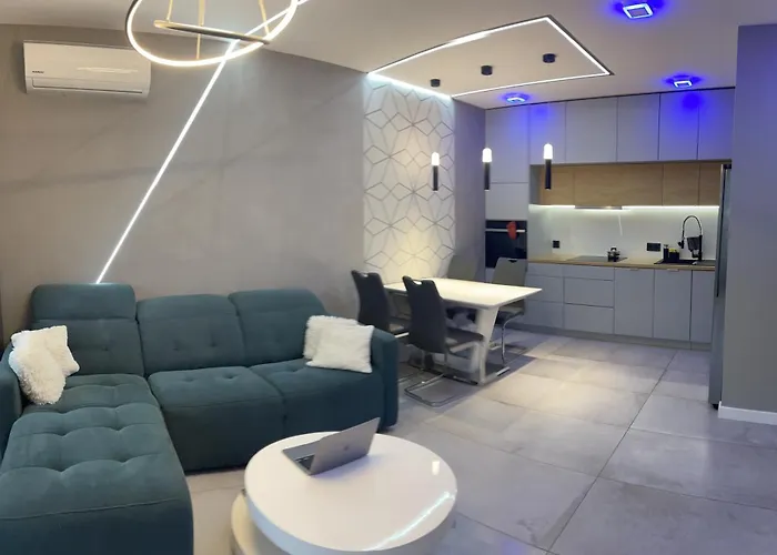 Airport Apartment Cybernetyki